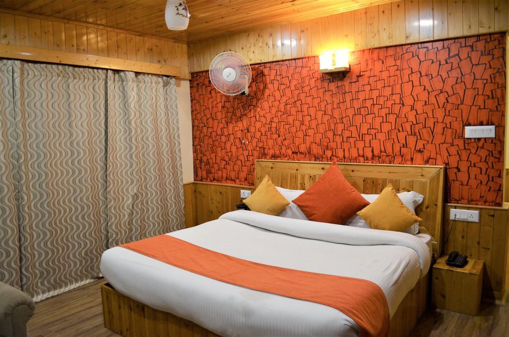 Gezellig Inn - Tree Hill Cottages & Kanyal Villas Manāli Buitenkant foto