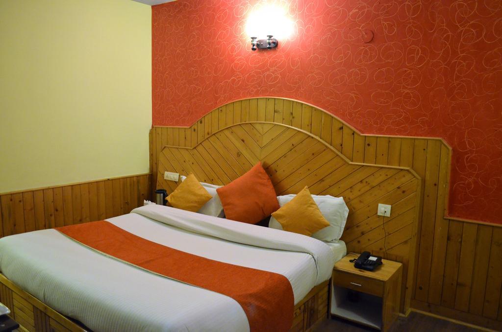 Gezellig Inn - Tree Hill Cottages & Kanyal Villas Manāli Buitenkant foto